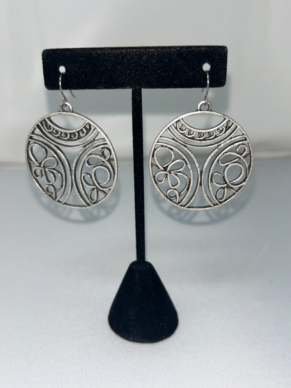 Vintage Circular Sterling Silver Filigree dangle earrings